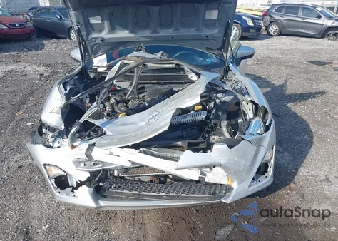 2013 Scion Fr-S z USA, uszkodzony, nr VIN JF1ZNAA16D2705536